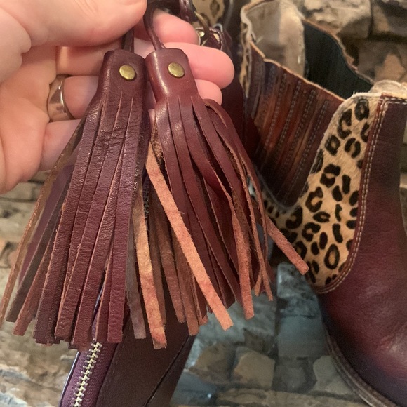 Frye Paige Wristlet - Picture 11 of 15